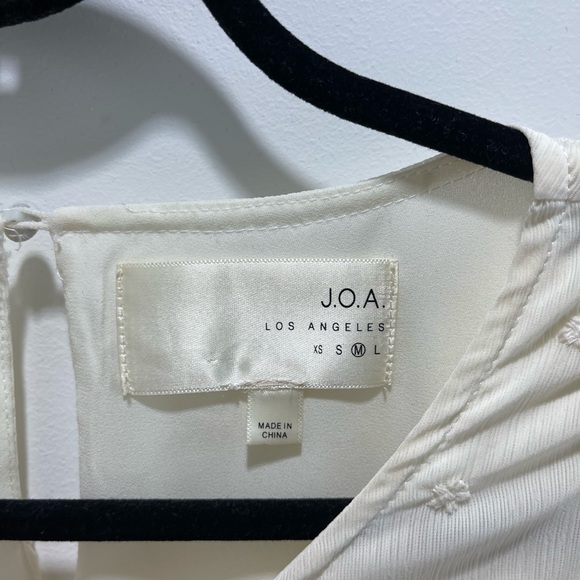 Joa Los Angeles cream blouse - Picture 3 of 3